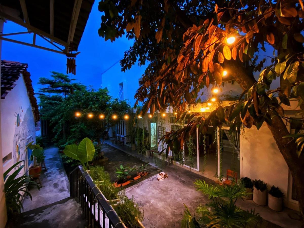 Kontum Home Sweet Homestay コントゥム エクステリア 写真