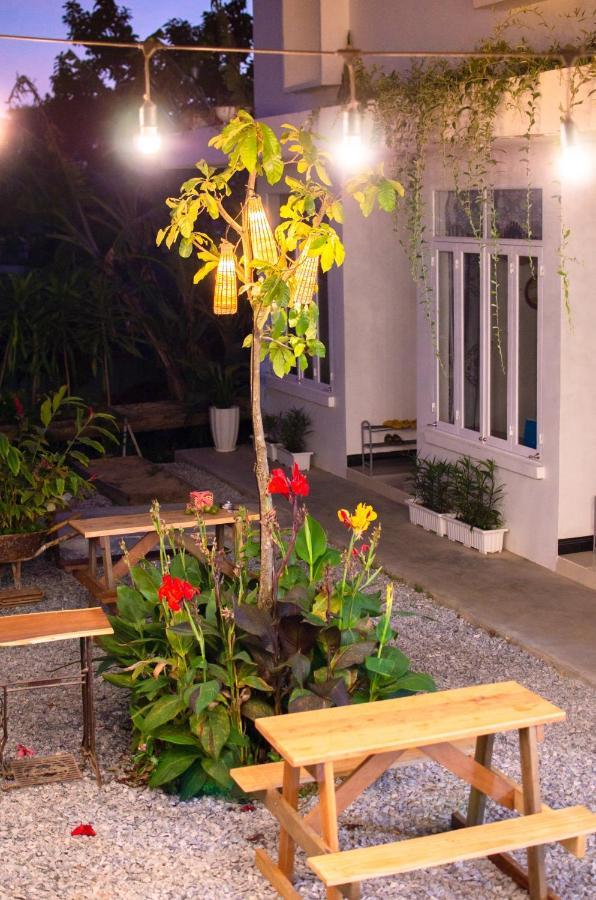 Kontum Home Sweet Homestay コントゥム エクステリア 写真