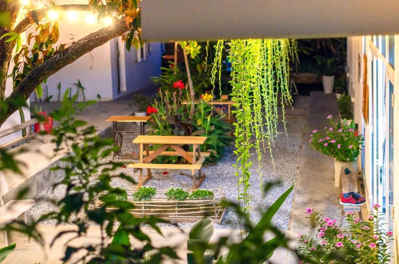 Kontum Home Sweet Homestay コントゥム エクステリア 写真