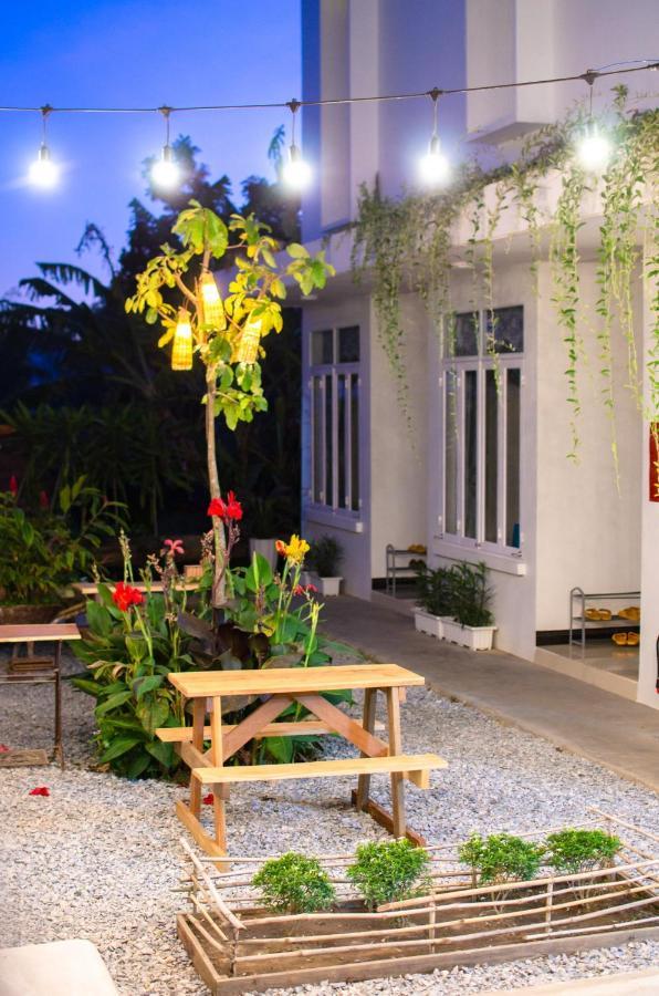 Kontum Home Sweet Homestay コントゥム エクステリア 写真